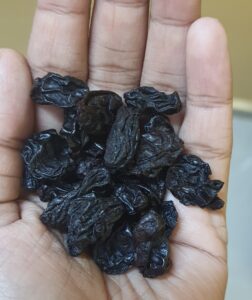 Black Raisins